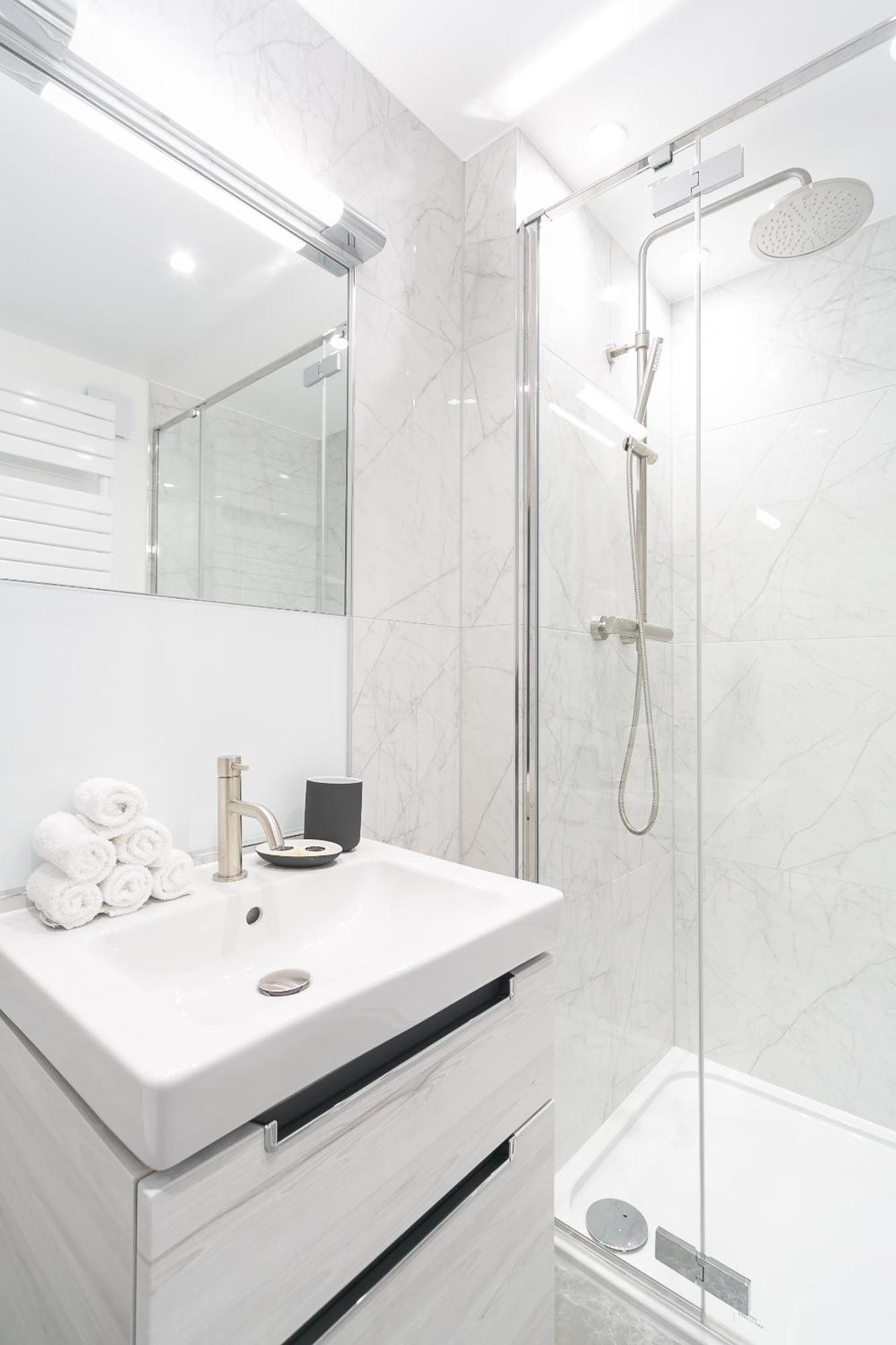Urban Chic - Drury Apartment Лондон Екстериор снимка