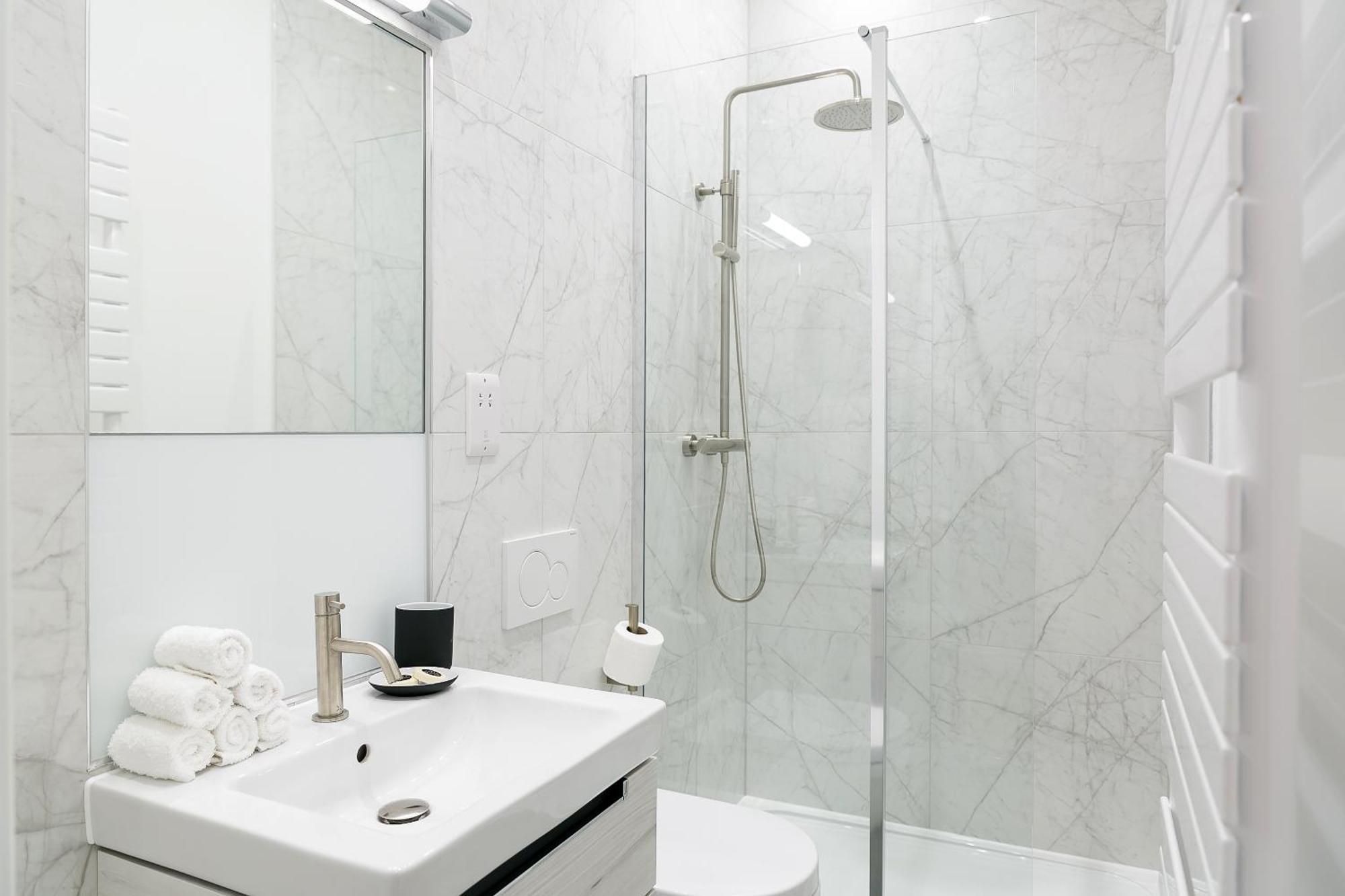 Urban Chic - Drury Apartment Лондон Екстериор снимка